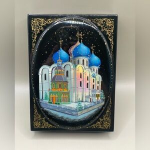 VTG Russian 2000 Palekh Artist Signed Church Lacquer Hinged Footed Trinket Box